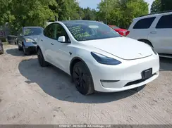7SAYGDEE9SF274704 2025 TESLA MODEL Y