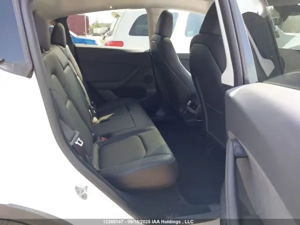 7SAYGDEE9SF274704 2025 TESLA MODEL Y - Image 8