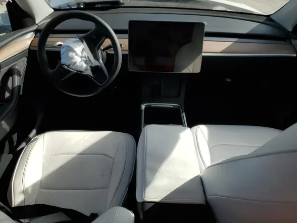 7SAYGDEE9SF276162 2025 TESLA MODEL Y - Image 8