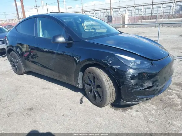 7SAYGDEE9SF278607 2025 TESLA MODEL Y - Image 1