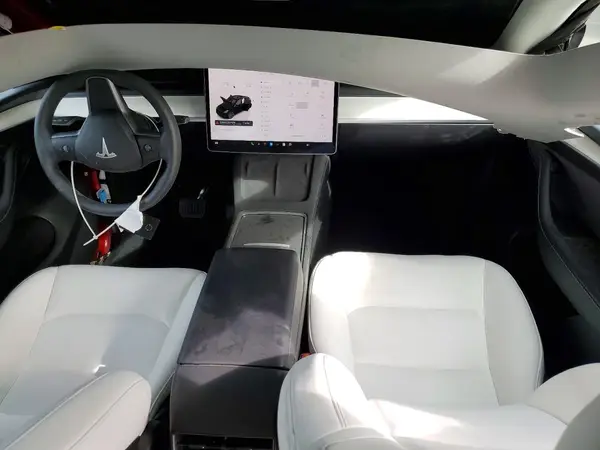 7SAYGDEE9SF280275 2025 TESLA MODEL Y - Image 8