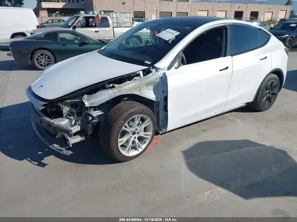 7SAYGDEE9SF281460 2025 TESLA MODEL Y - Image 2