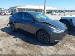 7SAYGDEE9SF298193 2025 TESLA MODEL Y