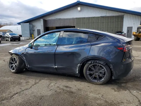 7SAYGDEE9SF298551 2025 TESLA MODEL Y - Image 2