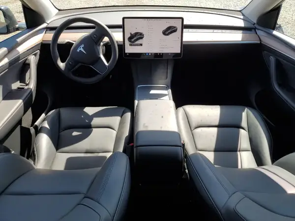 7SAYGDEE9SF299098 2025 TESLA MODEL Y - Image 8
