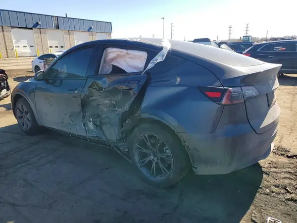 7SAYGDEE9SF300007 2025 TESLA MODEL Y - Image 2