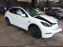 7SAYGDEE9SF302677 2025 TESLA MODEL Y