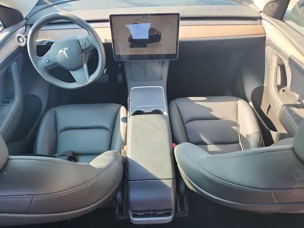 7SAYGDEE9SF305918 2025 TESLA MODEL Y - Image 8