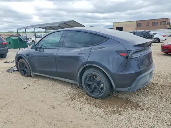7SAYGDEE9TA382240 2026 TESLA MODEL Y - Image 2