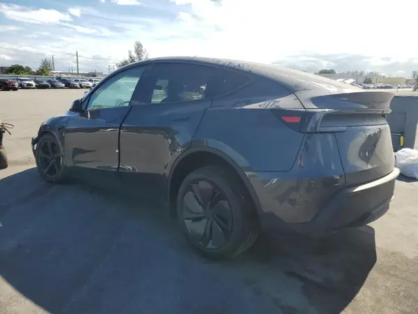 7SAYGDEE9TA387924 2026 TESLA MODEL Y - Image 2