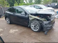 7SAYGDEE9TA390998 2026 TESLA MODEL Y