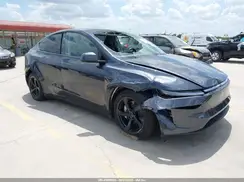 7SAYGDEE9TA399944 2026 TESLA MODEL Y