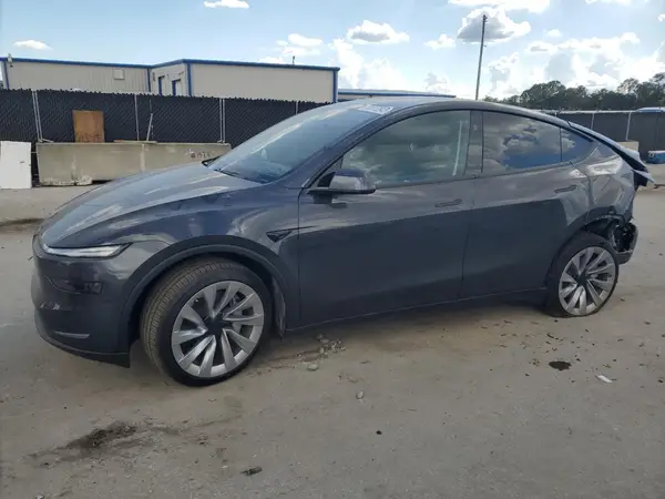 7SAYGDEE9TA400347 2026 TESLA MODEL Y - Image 1