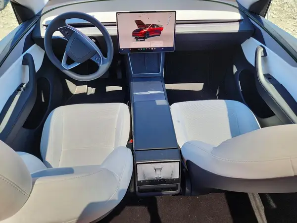 7SAYGDEE9TA426415 2026 TESLA MODEL Y - Image 8