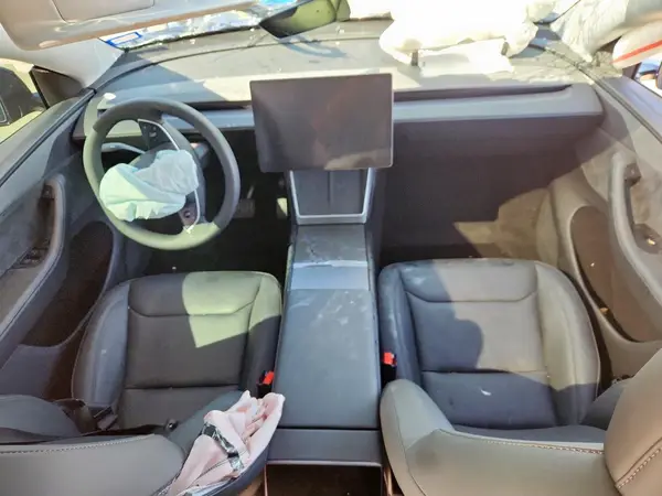7SAYGDEE9TA432991 2026 TESLA MODEL Y - Image 8