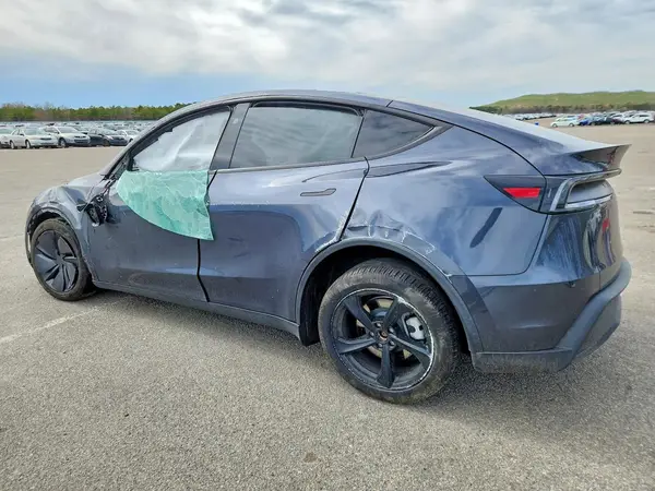 7SAYGDEE9TA446230 2026 TESLA MODEL Y - Image 2