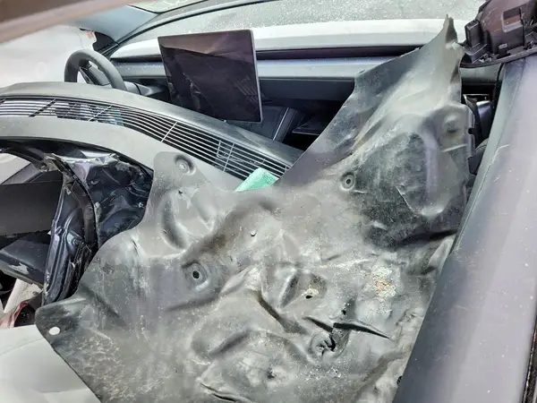 7SAYGDEE9TA446230 2026 TESLA MODEL Y - Image 8