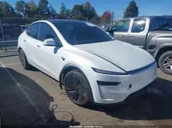 7SAYGDEE9TA461276 2026 TESLA MODEL Y