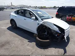 7SAYGDEE9TA468518 2026 TESLA MODEL Y