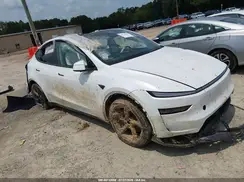 7SAYGDEE9TA489790 2026 TESLA MODEL Y