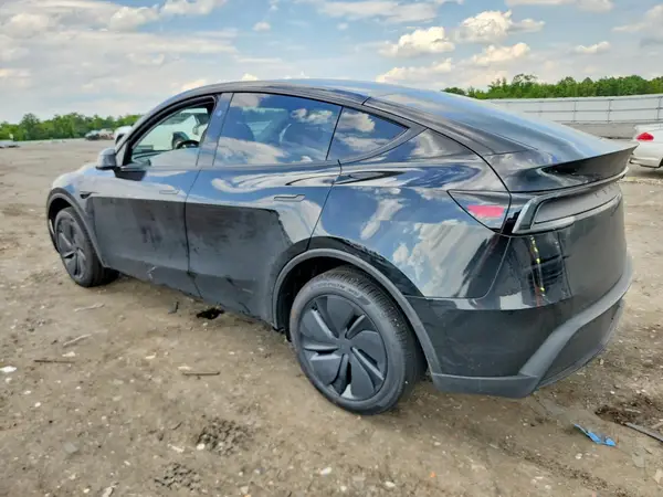 7SAYGDEE9TA584723 2026 TESLA MODEL Y - Image 2