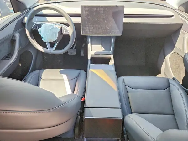 7SAYGDEE9TA597259 2026 TESLA MODEL Y - Image 8