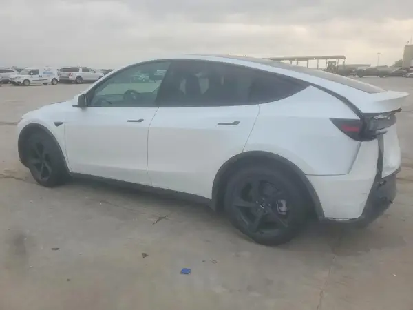 7SAYGDEE9TA621012 2026 TESLA MODEL Y - Image 2