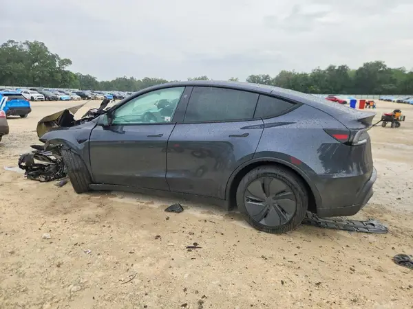 7SAYGDEE9TA636383 2026 TESLA MODEL Y - Image 2