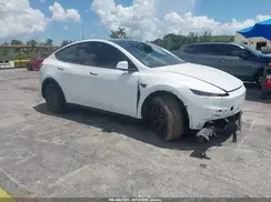 7SAYGDEE9TA640997 2026 TESLA MODEL Y
