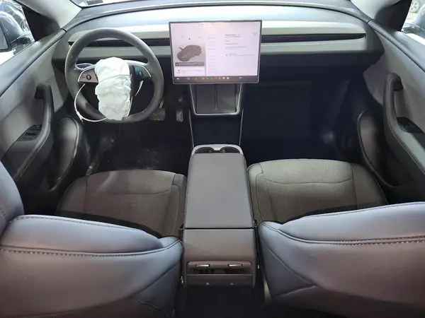 7SAYGDEE9TA661803 2026 TESLA MODEL Y - Image 8