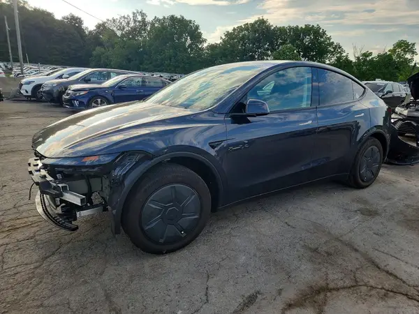 7SAYGDEE9TA663714 2026 TESLA MODEL Y - Image 1
