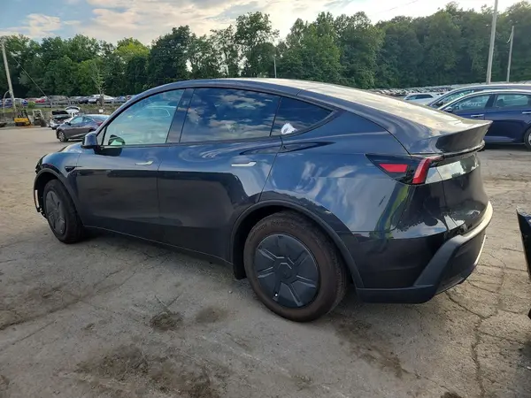 7SAYGDEE9TA663714 2026 TESLA MODEL Y - Image 2