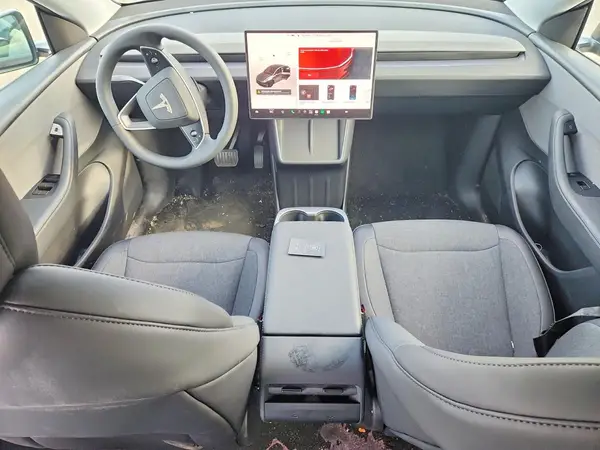 7SAYGDEE9TA663714 2026 TESLA MODEL Y - Image 8
