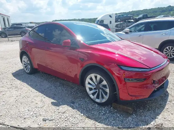 7SAYGDEE9TF323336 2026 TESLA MODEL Y - Image 1