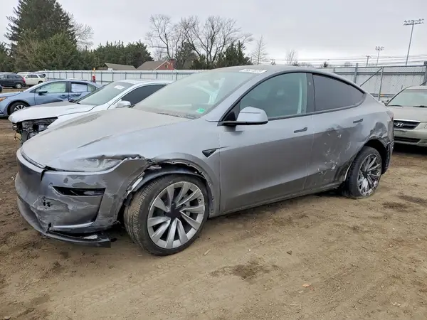 7SAYGDEE9TF326690 2026 TESLA MODEL Y - Image 1