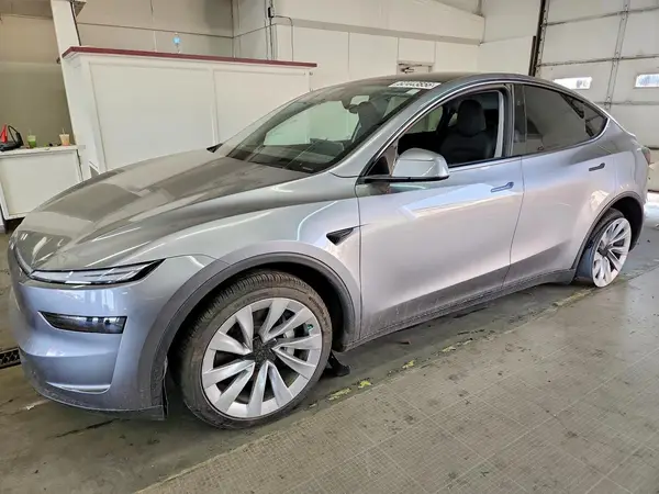 7SAYGDEE9TF331503 2026 TESLA MODEL Y - Image 1