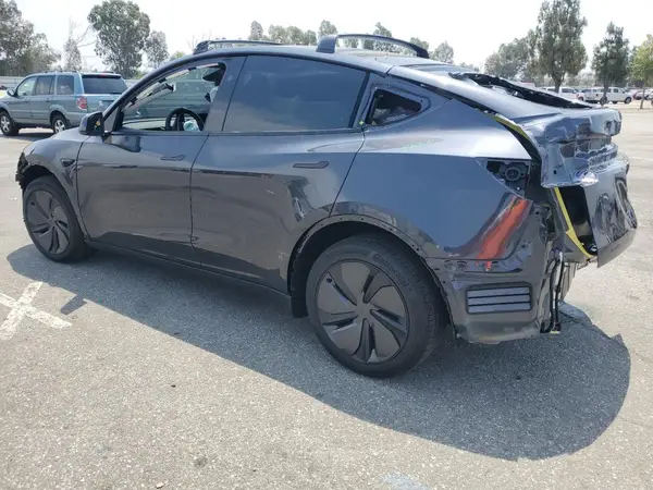 7SAYGDEE9TF341836 2026 TESLA MODEL Y - Image 2