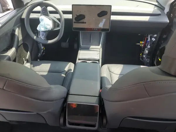 7SAYGDEE9TF341836 2026 TESLA MODEL Y - Image 8