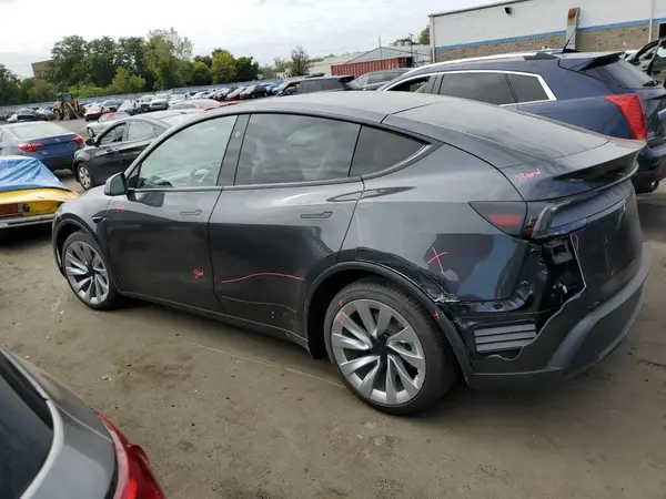 7SAYGDEE9TF342310 2026 TESLA MODEL Y - Image 2