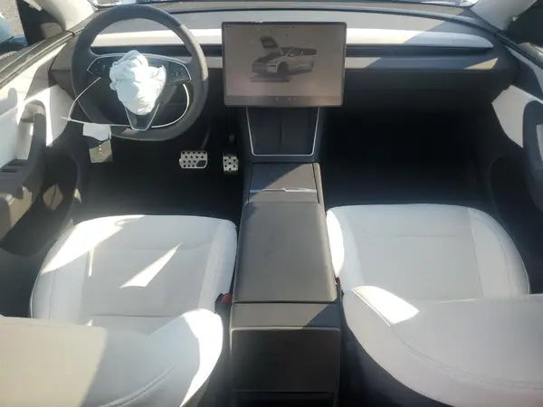 7SAYGDEE9TF344185 2026 TESLA MODEL Y - Image 8