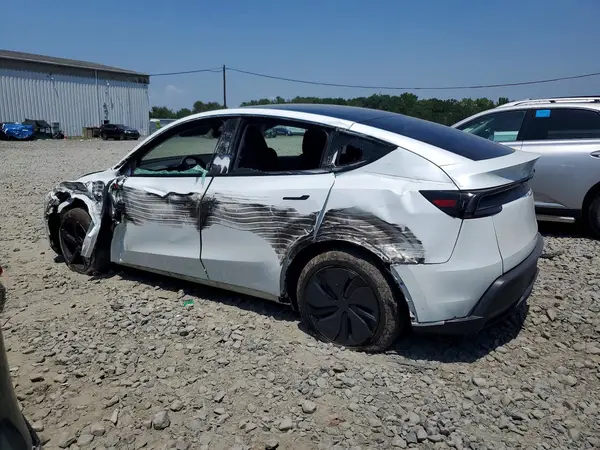 7SAYGDEE9TF346924 2026 TESLA MODEL Y - Image 2