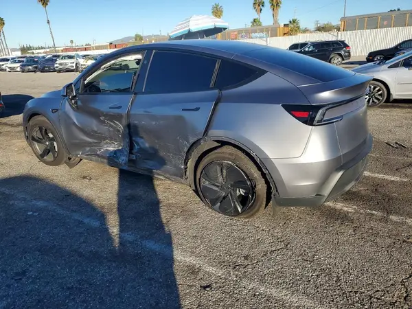 7SAYGDEE9TF351332 2026 TESLA MODEL Y - Image 2