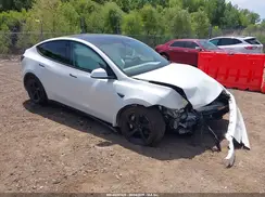 7SAYGDEE9TF358636 2026 TESLA MODEL Y