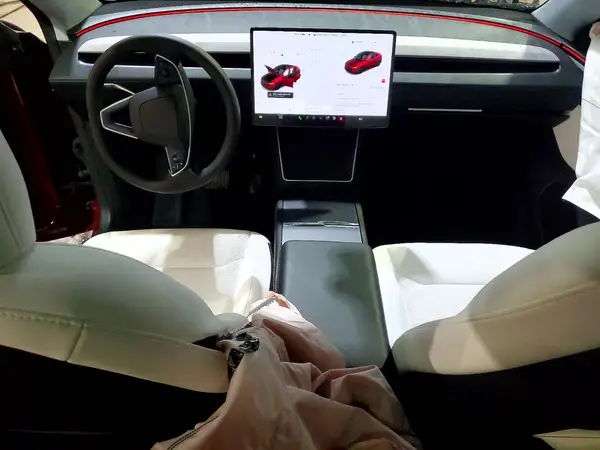 7SAYGDEE9TF360807 2026 TESLA MODEL Y - Image 8