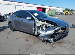 7SAYGDEE9TF364775 2026 TESLA MODEL Y