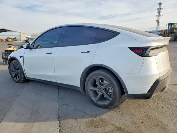 7SAYGDEE9TF365456 2026 TESLA MODEL Y - Image 2