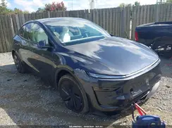7SAYGDEE9TF369829 2026 TESLA MODEL Y