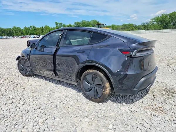 7SAYGDEE9TF372682 2026 TESLA MODEL Y - Image 2