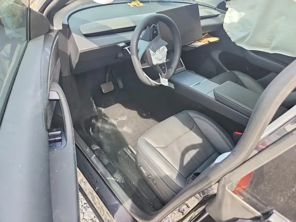 7SAYGDEE9TF372682 2026 TESLA MODEL Y - Image 8