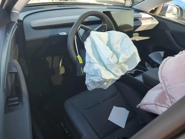 7SAYGDEE9TF373296 2026 TESLA MODEL Y - Image 8